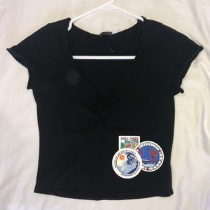 brandy Melville Gina top (COMES WITH STICKERS)!!🖤